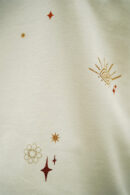 sweat-shirt-blanc-femme-motif-coeur-etoile-magnetic sweat-shirt-blanc-femme-motif-coeur-etoile-magnetic