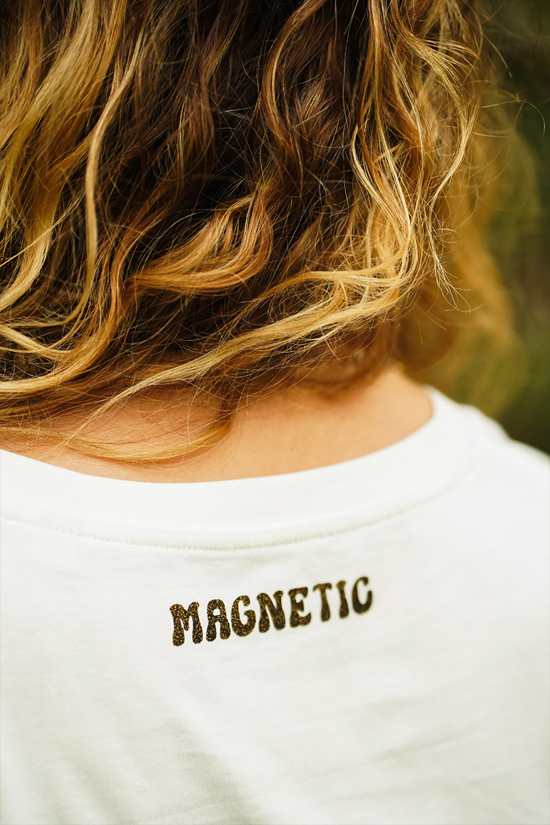 t-shirt-blanc-femme-impression-or