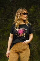 t-shirt-manches-courtes-noir-impression-femme-or-long