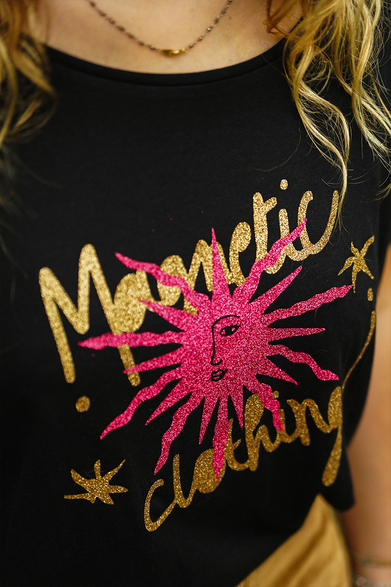 t-shirt-manches-courtes-noir-impression-or